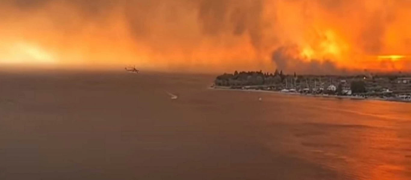 Λίμνη Ευβοίας: Καίγονται κατοικίες – Δεν μπορεί να ελεγχθεί η φωτιά